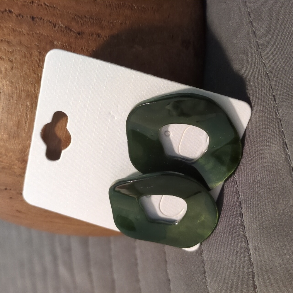 Chunky green tortoiseshell earrings